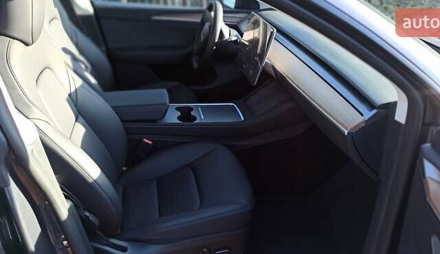 Серый Тесла Model Y, объемом двигателя 0 л и пробегом 46 тыс. км за 31000 $, фото 18 на Automoto.ua