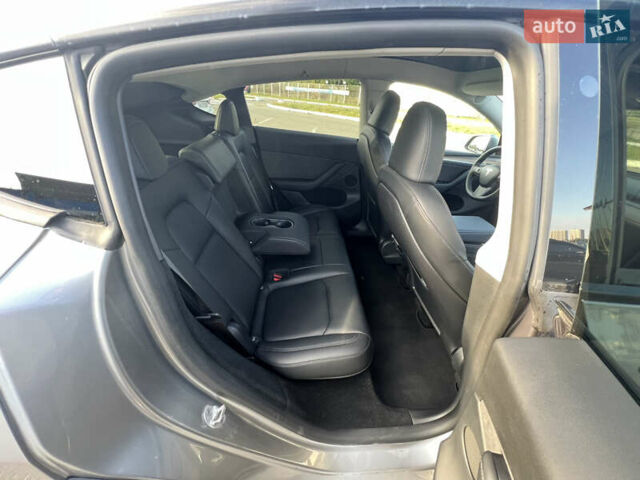 Сірий Тесла Model Y, об'ємом двигуна 0 л та пробігом 35 тис. км за 36500 $, фото 17 на Automoto.ua