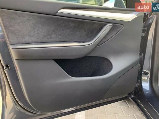 Серый Тесла Model Y, объемом двигателя 0 л и пробегом 4 тыс. км за 30000 $, фото 12 на Automoto.ua