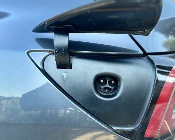 Серый Тесла Model Y, объемом двигателя 0 л и пробегом 1 тыс. км за 36000 $, фото 17 на Automoto.ua