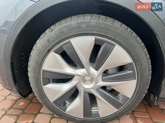 Сірий Тесла Model Y, об'ємом двигуна 0 л та пробігом 25 тис. км за 30000 $, фото 37 на Automoto.ua