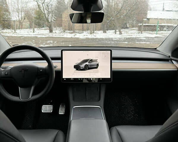 Серый Тесла Model Y, объемом двигателя 0 л и пробегом 28 тыс. км за 28200 $, фото 17 на Automoto.ua