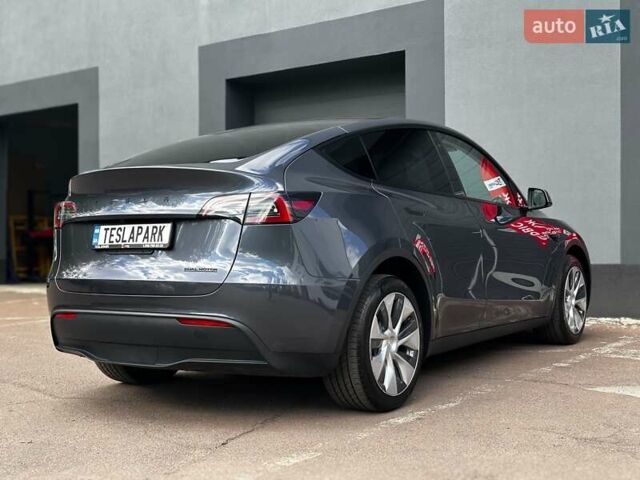 Серый Тесла Model Y, объемом двигателя 0 л и пробегом 32 тыс. км за 31999 $, фото 9 на Automoto.ua
