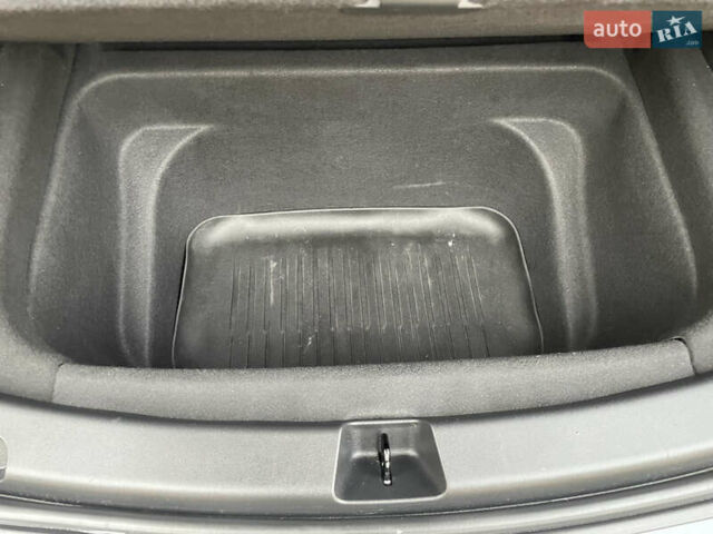 Сірий Тесла Model Y, об'ємом двигуна 0 л та пробігом 9 тис. км за 28500 $, фото 45 на Automoto.ua