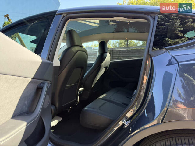 Серый Тесла Model Y, объемом двигателя 0 л и пробегом 46 тыс. км за 27200 $, фото 23 на Automoto.ua