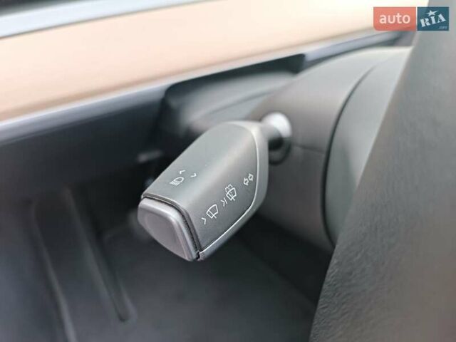 Серый Тесла Model Y, объемом двигателя 0 л и пробегом 43 тыс. км за 33333 $, фото 52 на Automoto.ua