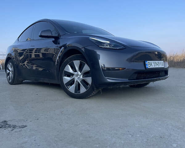 Сірий Тесла Model Y, об'ємом двигуна 0 л та пробігом 43 тис. км за 28500 $, фото 90 на Automoto.ua