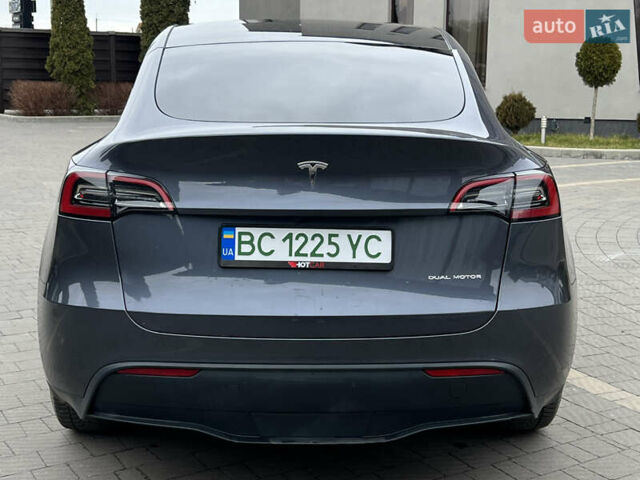 Серый Тесла Model Y, объемом двигателя 0 л и пробегом 52 тыс. км за 27499 $, фото 10 на Automoto.ua