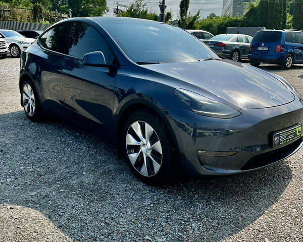 Серый Тесла Model Y, объемом двигателя 0 л и пробегом 11 тыс. км за 36999 $, фото 2 на Automoto.ua