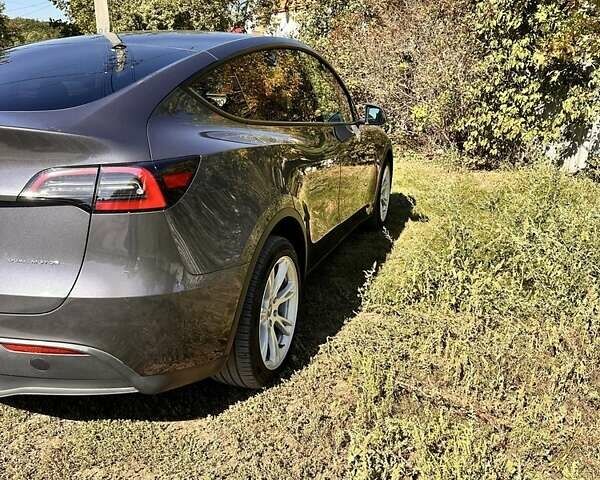 Серый Тесла Model Y, объемом двигателя 0 л и пробегом 300 тыс. км за 32000 $, фото 2 на Automoto.ua