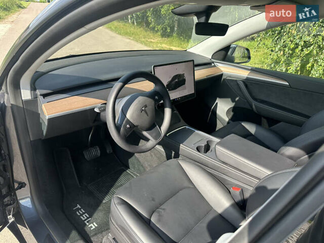 Сірий Тесла Model Y, об'ємом двигуна 0 л та пробігом 32 тис. км за 24700 $, фото 15 на Automoto.ua