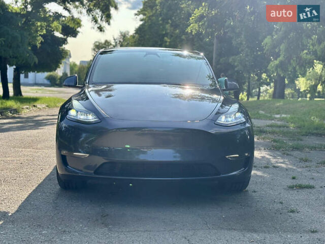 Серый Тесла Model Y, объемом двигателя 0 л и пробегом 20 тыс. км за 27500 $, фото 6 на Automoto.ua