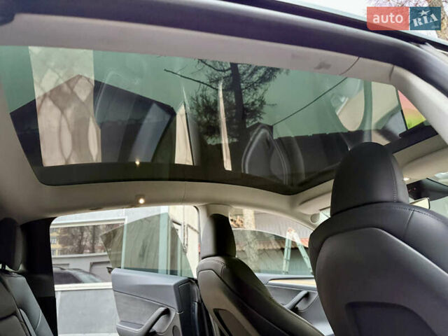 Сірий Тесла Model Y, об'ємом двигуна 0 л та пробігом 35 тис. км за 27999 $, фото 62 на Automoto.ua