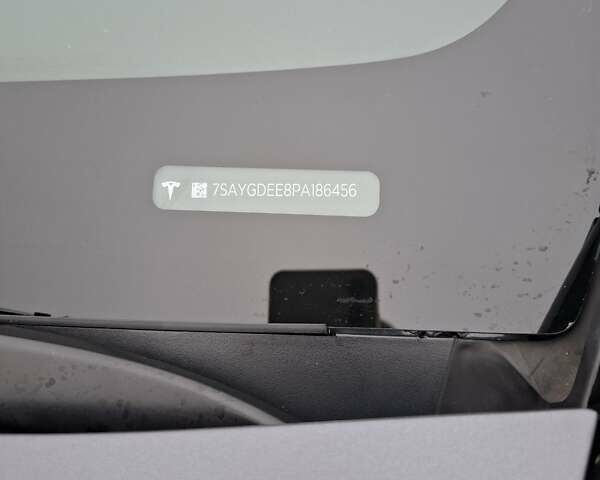 Серый Тесла Model Y, объемом двигателя 0 л и пробегом 15 тыс. км за 39500 $, фото 1 на Automoto.ua