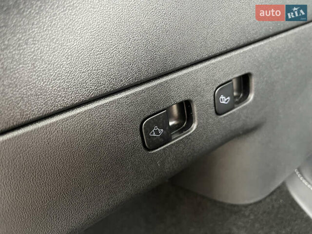 Серый Тесла Model Y, объемом двигателя 0 л и пробегом 35 тыс. км за 29200 $, фото 34 на Automoto.ua