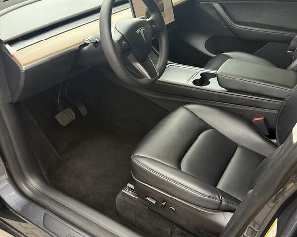 Сірий Тесла Model Y, об'ємом двигуна 0 л та пробігом 37 тис. км за 26800 $, фото 8 на Automoto.ua