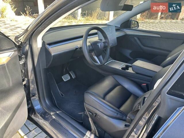 Серый Тесла Model Y, объемом двигателя 0 л и пробегом 35 тыс. км за 26700 $, фото 12 на Automoto.ua