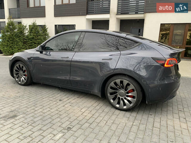 Серый Тесла Model Y, объемом двигателя 0 л и пробегом 24 тыс. км за 35000 $, фото 6 на Automoto.ua