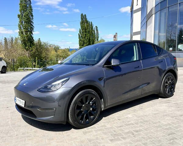 Серый Тесла Model Y, объемом двигателя 0 л и пробегом 38 тыс. км за 26900 $, фото 1 на Automoto.ua