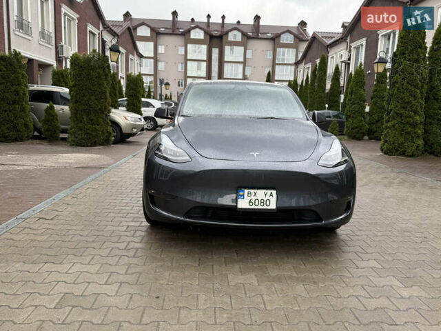 Серый Тесла Model Y, объемом двигателя 0 л и пробегом 18 тыс. км за 28500 $, фото 11 на Automoto.ua