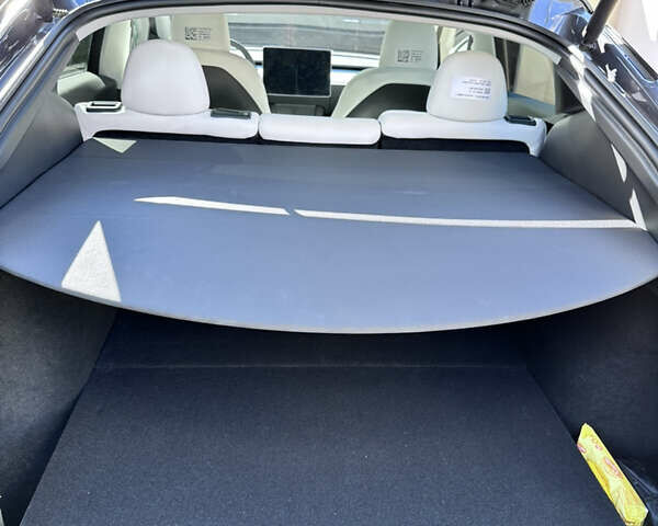 Серый Тесла Model Y, объемом двигателя 0 л и пробегом 2 тыс. км за 41000 $, фото 5 на Automoto.ua