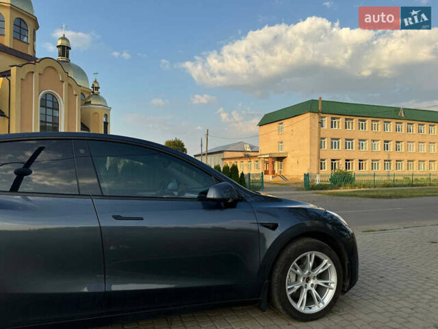 Серый Тесла Model Y, объемом двигателя 0 л и пробегом 31 тыс. км за 36500 $, фото 2 на Automoto.ua