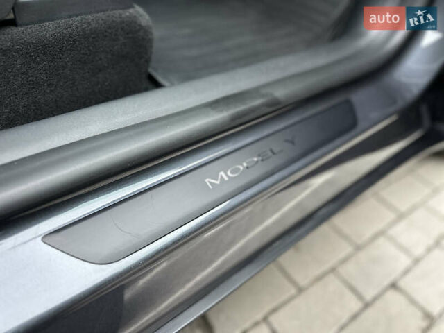 Сірий Тесла Model Y, об'ємом двигуна 0 л та пробігом 26 тис. км за 25999 $, фото 49 на Automoto.ua