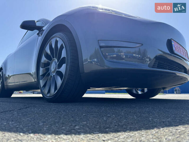 Серый Тесла Model Y, объемом двигателя 0 л и пробегом 28 тыс. км за 29000 $, фото 14 на Automoto.ua