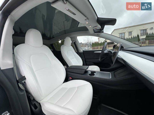 Сірий Тесла Model Y, об'ємом двигуна 0 л та пробігом 26 тис. км за 25999 $, фото 45 на Automoto.ua