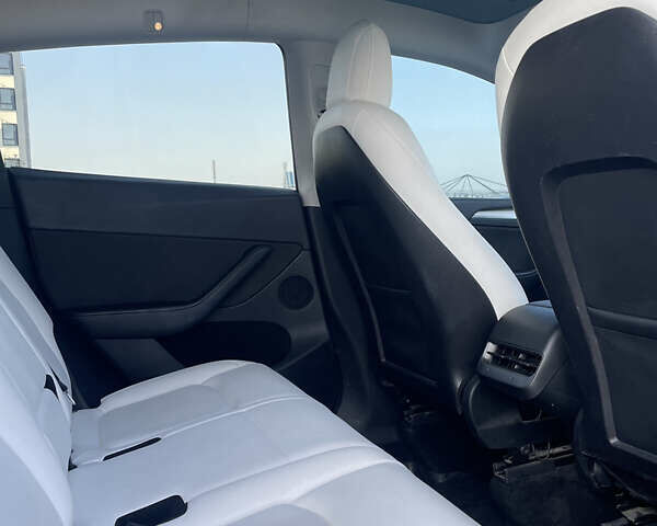 Сірий Тесла Model Y, об'ємом двигуна 0 л та пробігом 43 тис. км за 28500 $, фото 39 на Automoto.ua