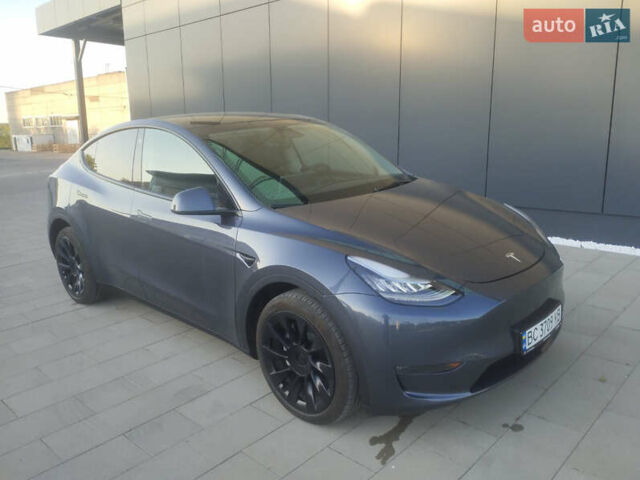 Серый Тесла Model Y, объемом двигателя 0 л и пробегом 10 тыс. км за 32700 $, фото 1 на Automoto.ua