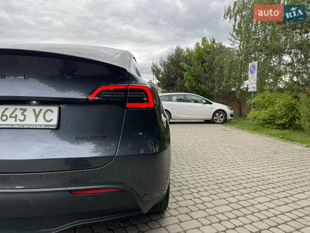 Серый Тесла Model Y, объемом двигателя 0 л и пробегом 19 тыс. км за 33700 $, фото 3 на Automoto.ua