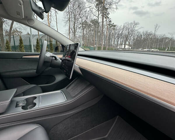 Серый Тесла Model Y, объемом двигателя 0 л и пробегом 22 тыс. км за 32000 $, фото 44 на Automoto.ua