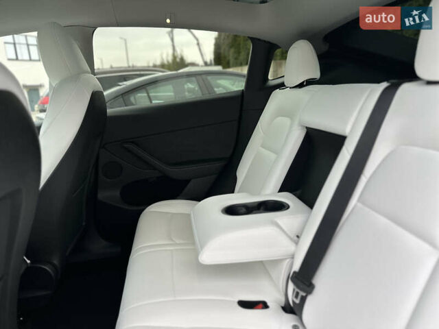 Сірий Тесла Model Y, об'ємом двигуна 0 л та пробігом 26 тис. км за 25999 $, фото 67 на Automoto.ua