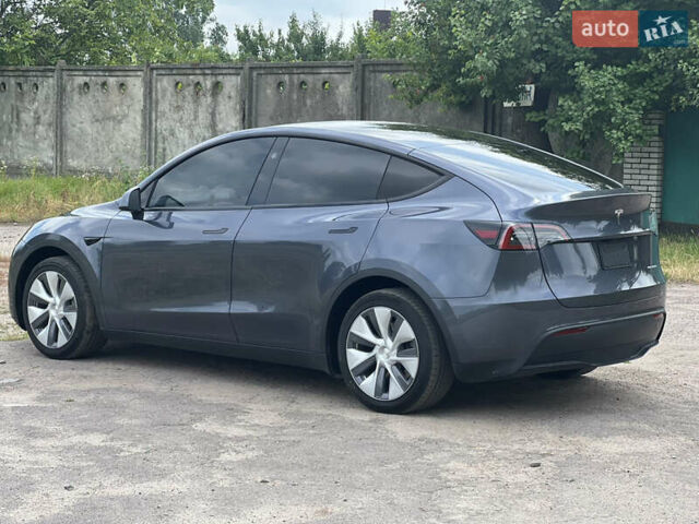Серый Тесла Model Y, объемом двигателя 0 л и пробегом 40 тыс. км за 29990 $, фото 4 на Automoto.ua