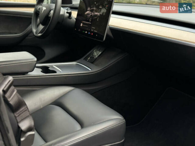 Тесла Model Y 2023 в Ужгороде на Automoto.ua Серый Тесла Model Y, объемом двигателя 0 л и пробегом 62 тыс. км за 26400 $, фото 13 на Automoto.ua