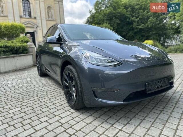 Серый Тесла Model Y, объемом двигателя 0 л и пробегом 55 тыс. км за 25100 $, фото 4 на Automoto.ua