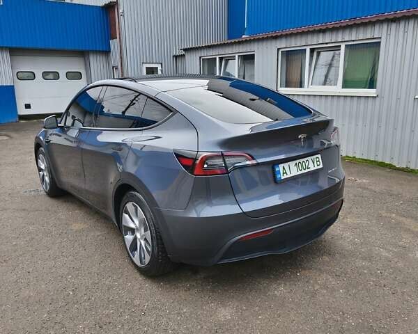 Серый Тесла Model Y, объемом двигателя 0 л и пробегом 10 тыс. км за 39499 $, фото 3 на Automoto.ua