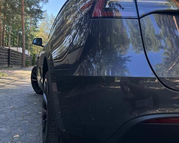 Серый Тесла Model Y, объемом двигателя 0 л и пробегом 17 тыс. км за 33900 $, фото 19 на Automoto.ua