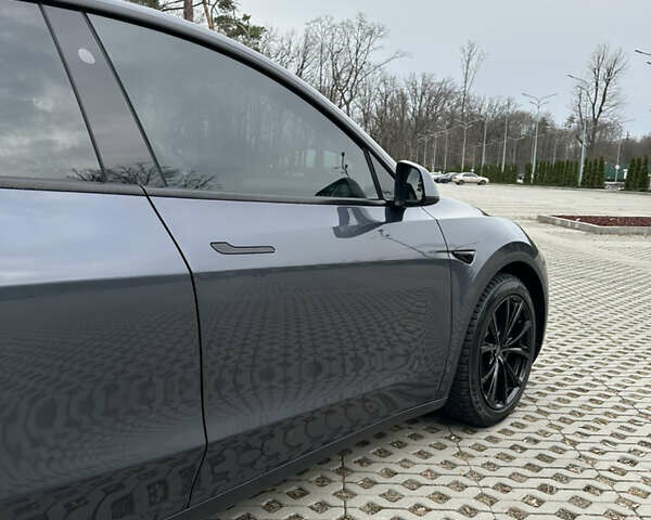 Серый Тесла Model Y, объемом двигателя 0 л и пробегом 22 тыс. км за 32000 $, фото 20 на Automoto.ua