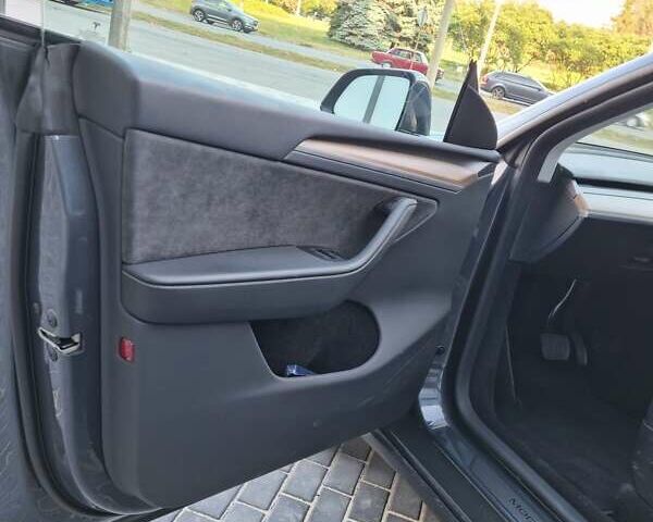 Сірий Тесла Model Y, об'ємом двигуна 0 л та пробігом 29 тис. км за 33999 $, фото 15 на Automoto.ua