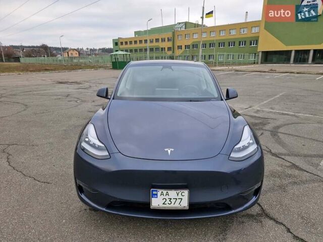 Серый Тесла Model Y, объемом двигателя 0 л и пробегом 37 тыс. км за 27500 $, фото 1 на Automoto.ua
