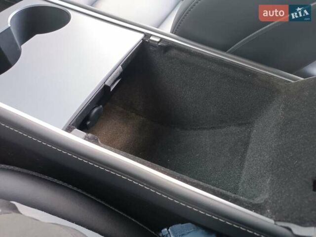 Серый Тесла Model Y, объемом двигателя 0 л и пробегом 43 тыс. км за 33333 $, фото 59 на Automoto.ua