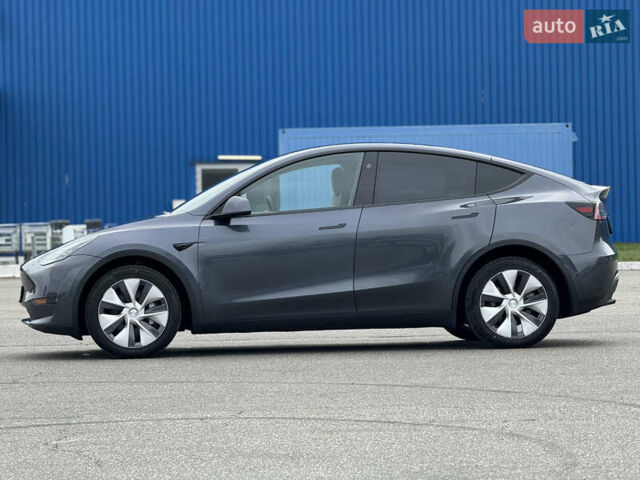 Серый Тесла Model Y, объемом двигателя 0 л и пробегом 10 тыс. км за 27900 $, фото 4 на Automoto.ua