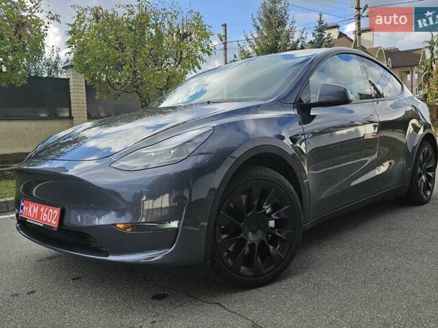 Серый Тесла Model Y, объемом двигателя 0 л и пробегом 38 тыс. км за 27900 $, фото 1 на Automoto.ua