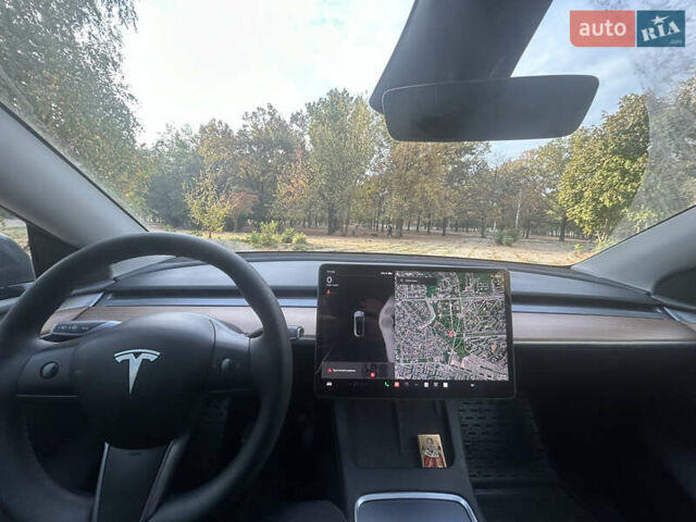 Серый Тесла Model Y, объемом двигателя 0 л и пробегом 6 тыс. км за 30800 $, фото 5 на Automoto.ua