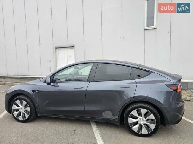 Серый Тесла Model Y, объемом двигателя 0 л и пробегом 23 тыс. км за 27000 $, фото 7 на Automoto.ua