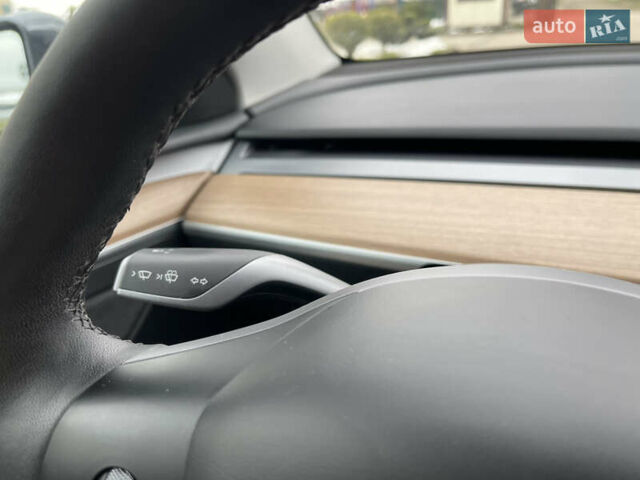 Серый Тесла Model Y, объемом двигателя 0 л и пробегом 35 тыс. км за 29200 $, фото 38 на Automoto.ua