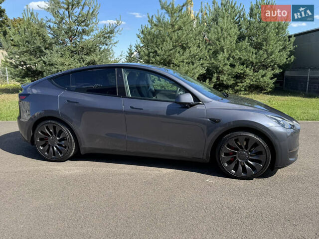 Серый Тесла Model Y, объемом двигателя 0 л и пробегом 36 тыс. км за 29900 $, фото 2 на Automoto.ua