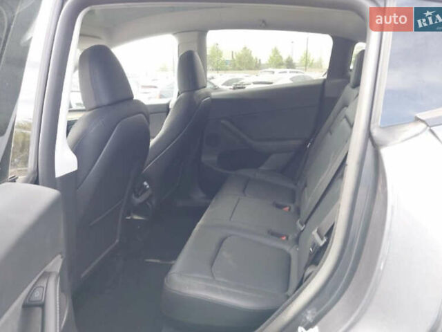 Серый Тесла Model Y, объемом двигателя 0 л и пробегом 29 тыс. км за 27500 $, фото 7 на Automoto.ua